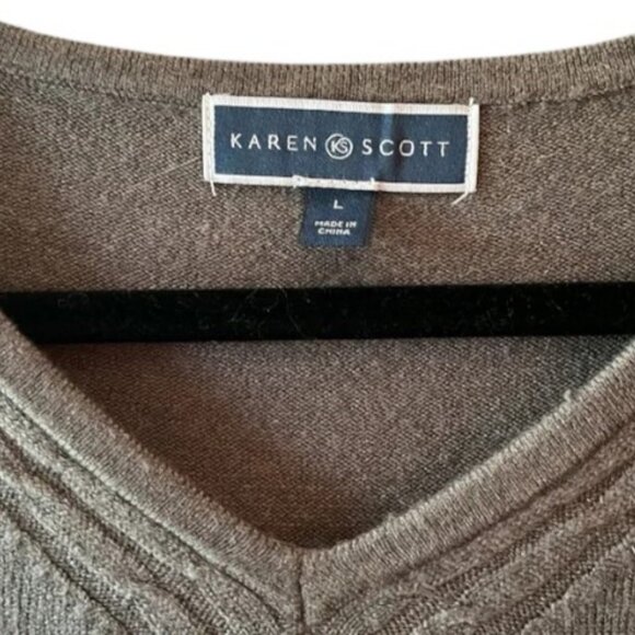 Karen Scott large acrylic V-neck sweater - Picture 3 of 4